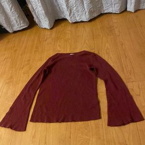 Bell sleeved maroon sweater